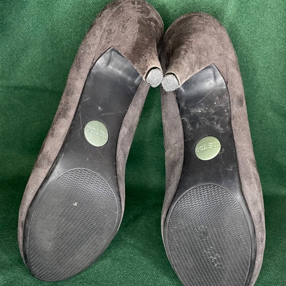 Me Too | Suede | Gray Heels | 8M - Picture 3 of 5